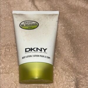 DKNY Be Delicious Body Lotion in White and Green